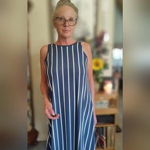 This listing is for 2 large comfy light weight dresses Time n Tru and West Loop